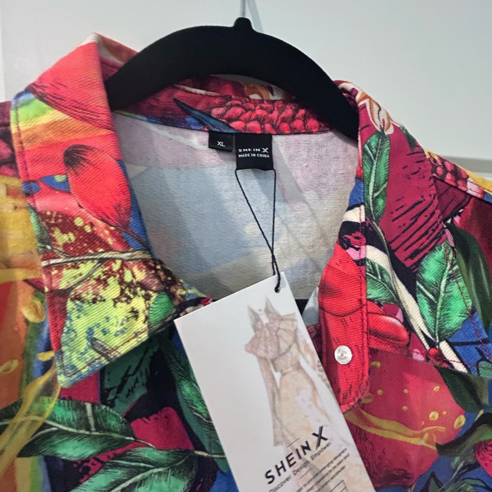 SHEIN Multicolor Botanical Print Crop Top - Red, Blue, Green, Yellow - Picture 3 of 5